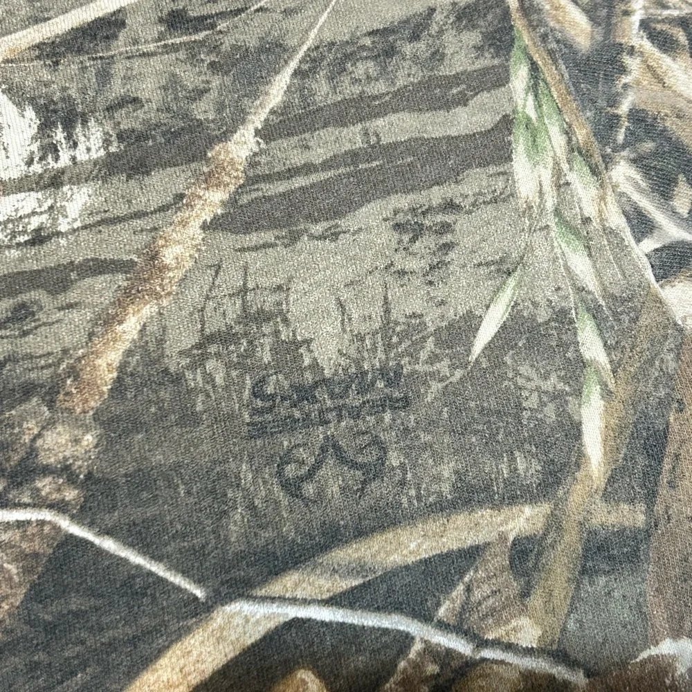 Hanes Mossy-Style Camo T-Shirt Men’s Medium – Outdoors Hunting Tee - Picture 8 of 8